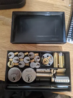 Compact locksport storage box