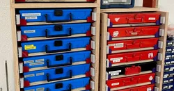 Drawer cabinet for assortment boxes