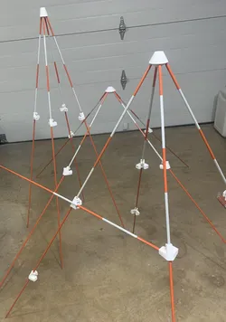 Connected Rods: Versatile DIY Solutions for Rod-Based Structures