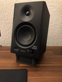 Desktop speaker stand v1.0