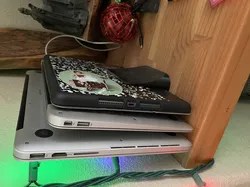 Simple Laptop or Tablet Charging Stand