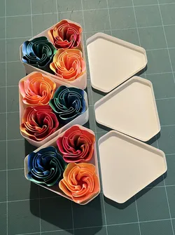 Basic box to accomodate 3 "Spiral Vase Rose"