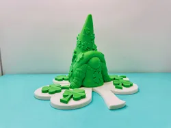 Lucky Clover Girl Gnome