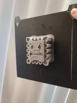 Thwomp for can crusher