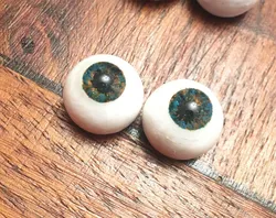 Doll eyes