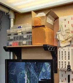 Lattice Shelf Brace