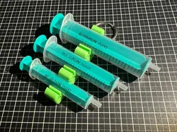 Syringe holder