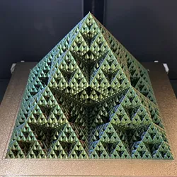Wicked Vase Mode Sierpinski Pyramid Fractal | Level 5