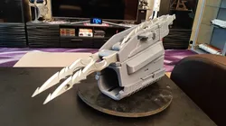 Predator gauntlet with retractable Wrist Blade and Scimitar