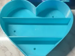 Heart display shelf