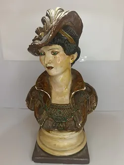 Lady bust