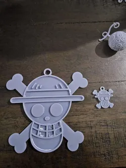 Straw hat Pirate Jolly Roger keychain