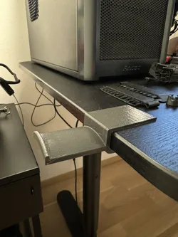 Yet another headphone hook