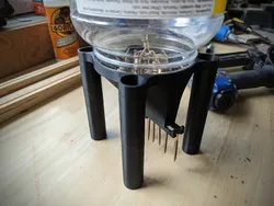 Shake and Align Screw Dispenser