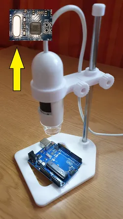 Soporte ajustable para microscopio electrónico Dino-Lite. Adjustable stand for Dino-Lite electron microscope.