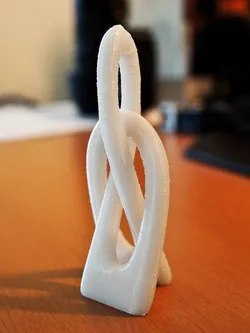 Vica Illusion Sculpture