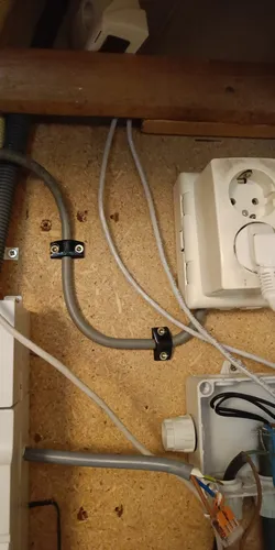 9mm and 10mm cable clip/mount