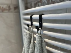 Simple radiator towel hook