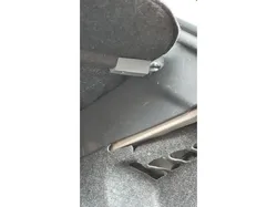Renault Clio Estate plage arrière embout- rear deck end cap