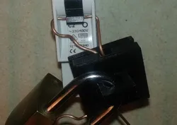 Simple wire lock