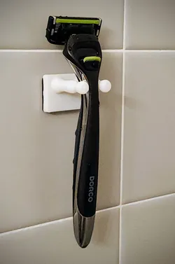 Dorco Pace Razor Hanger