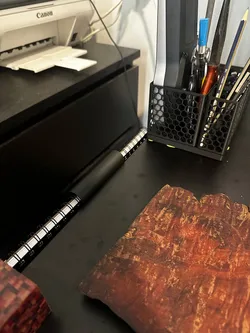 Slimline notepad holder