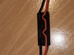 Cable / wire strain relief