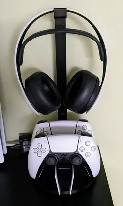 (UPDATED) PS5 headphone holder and base for Dual Sense charging station
