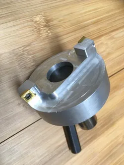 Fly cutter