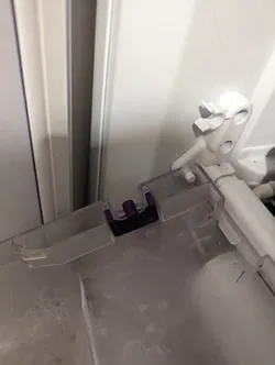 Indesit fridge freezer drawer door catch