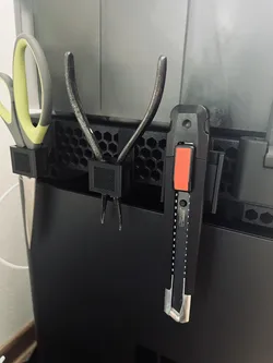 Mount for pillers and assembly knife