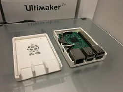 RaspberryPi 3 case, no screws