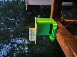 Wingstop Bird Feeder