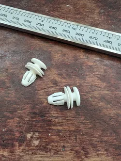 Car panel clip