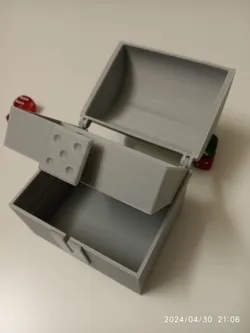Dice Chest (compact dice tower)