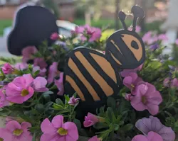Fred The Bee - Doodlebug Garden Stake - Plant Decor, easy filament change print for multiple colors