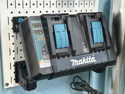 Makita DC18RD Battery Charger Wall Control mount - Version 2