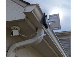 Wyze Solar Panel Gutter Mount