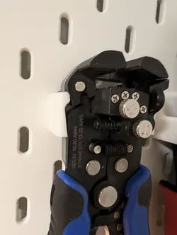 Klein Katapult Wire Stripper Skadis Mount