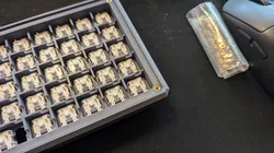 A⋅TE⋅B1 Ortholinear Keyboard - with M3 screws
