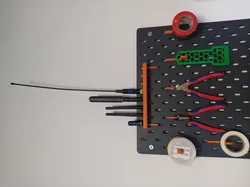SKADIS SMA antenna holder
