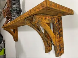 Shelf support