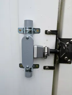 Gate door sensor magnet mounting