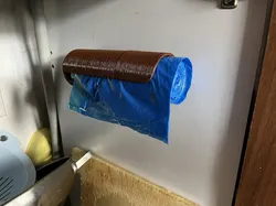 Držák na pytle na odpadky, dávkovač pytlu na odpadky