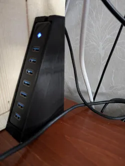 Gimundo USB Hub 135 degree stand