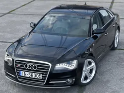 Audi S8 2011