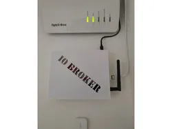 IO Broker Case für Tisch und Wandmontage mit Zigbee u. Platz für eine Markisensteuerung