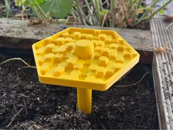 Bee Feeder / Waterer - Free 3D Print Model
