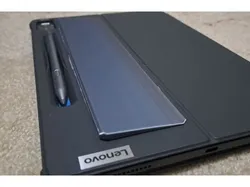 Tablet Stabilizing Wedge