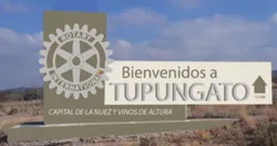 Cartel de bienvenida a Tupungato
